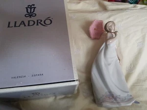 New In Box Vintage Lladro Porcelain China Afternoon Promenade Lady Figurine - Picture 1 of 9