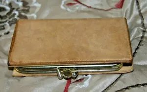Vintage Centra Coin Wallet 5 1/2 x 3 1/4" Kiss Lock and snaps Beige - Picture 1 of 6