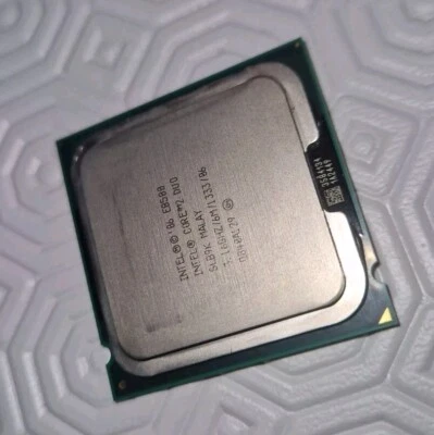 CPU processore Intel Core 2 Duo E8500 - 3,16 GHz dual-core LGA775 - Immagine 1 di 2