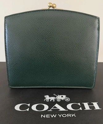 BOLSO KISSLOCK COACH VINTAGE MADISON BOSQUE MARCO ESMOQUIN VERDE 4415 ITALIA USADO EN EXCELENTE ESTADO Foto 1 de 4