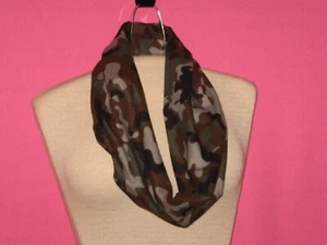 Bufanda infinita/cowl hecha a mano para mujer - franela - camuflaje - talla única - Imagen 1 de 1