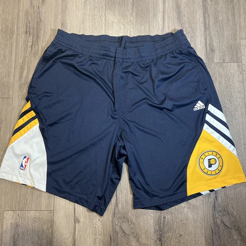 Adidas Indiana Pacers Shorts Men’s XL Drawstring Close Stretch NBA Embroidered Cover