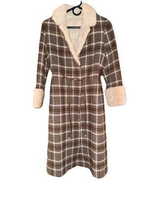 Abrigo de mujer a cuadros mezcla de trinchera con cuello de visón de piel y puños chaqueta de invierno con cinturón Foto 1 de 4