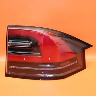 TESLA MODELO X LUZ TRASERA PASAJERO DERECHO 2016 2017 2018 2019 2020 1034333-00-A Foto 1 de 4