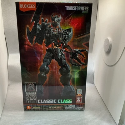 BLOKEES TRANSFORMERS SCOURGE CLASE CLÁSICA + ILUMINA OJOS Y PECHO NUEVOS EN CAJA 🔥🔥 Foto 1 de 4