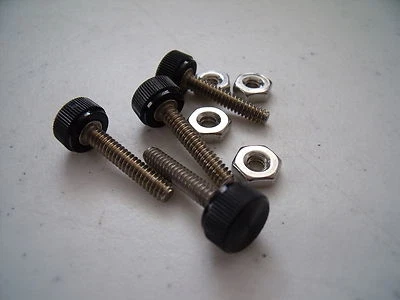 Lund Tanneau Cover thumb Screw & nut (4-Pack) 1006011-4, 1006011 Foto 1 de 2