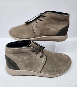 🌟🆕️🌟 CROCS Kinsale Mens Sz 9M Taupe Suede Leather Lace Up Chukka Boots 203391 - Picture 1 of 10