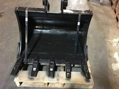 Nuevo cucharón excavadora Takeuchi TB135 de alta resistencia de 30"  Foto 1 de 4