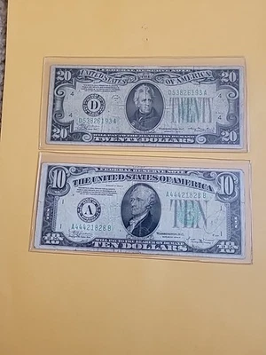 1934 (2 )Bills $10 dollar And$ 20 Dollar - Image 1 of 4
