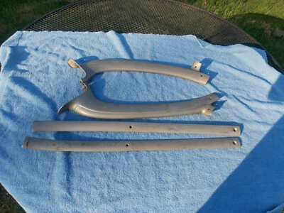 Buick LeSabre 1961 interior parabrisas moldura Foto 1 de 4