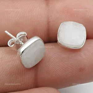 Natural Rainbow Moonstone Solid 925 Sterling Silver Bezel Stud Earrings Jewelry - Foto 1 di 9