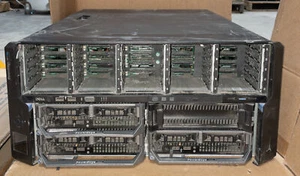 Dell PowerEdge VRTX Chassis 25x 2.5" Bays 7x 900GB HDD 3x M620 No RAM - Picture 1 of 3