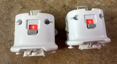 Lote de 2 Adaptadores Genuinos Nintendo Wii Motion Plus RVL-026 - Blanco Foto 1 de 4