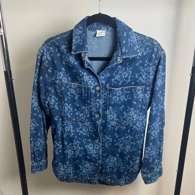 Camisa Zara Denim Floral Chamarra Niña Talla 11-12 años Foto 1 de 4