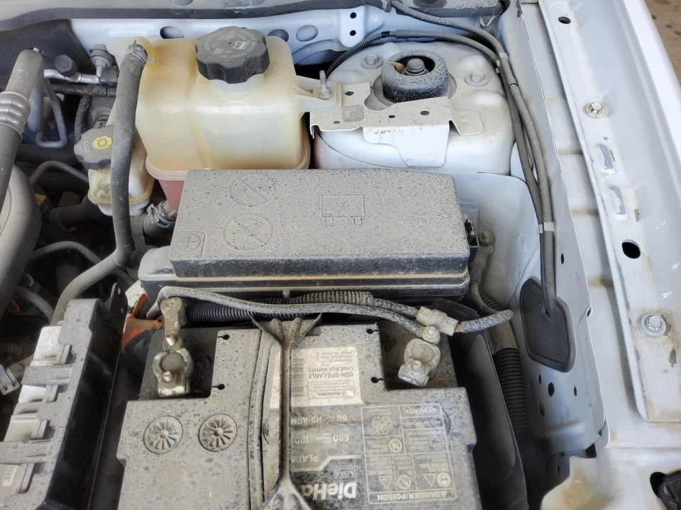 Fuse Box Engine With Fog Lamps Fits 12-15 CAPTIVA SPORT 442344 Foto 1 de 1