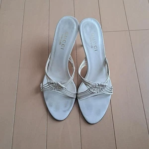 Sandali Gucci donna 6,5 Stati Uniti vintage bianco Giappone - Foto 1 di 7