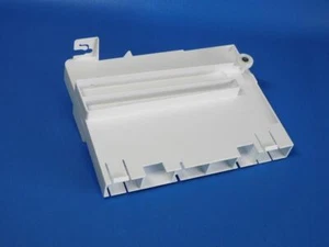 Frigidaire Refrigerator FG4H2272UF Crisper Drawer Divider 5304519144 - Picture 1 of 2