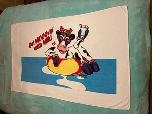 Vintage American Dairy Association Get Mooovin With Milk 58 x 36 Beach Towel - Picture 1 of 13