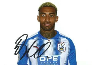 HUDDERSFIELD: DANIEL WILLIAMS SIGNED 6x4 PORTRAIT PHOTO + COA - Bild 1 von 1