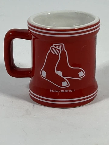 BOSTON RED SOXS MLB SCULPTED MINI MUG SHOT GLASS 2011 made by Boelter Cover