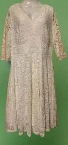 ANAOUR Kleid weiß Spitze 3/4 Arm knielang GR. 3XL dehnbar Fee skurril - Bild 1 von 6