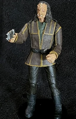 CAPITÁN NAUSICAANO con ARMA • STAR TREK ENTERPRISE ART ASYLYL Foto 1 de 2