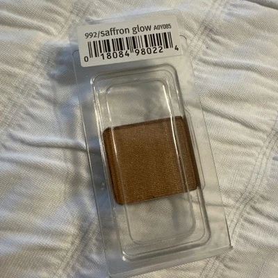 Aveda Petal Essence single eye color 992/ SAFFRON GLOW - Image 1 of 4