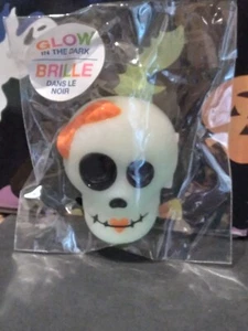 Bath & Body Works Skull Pump Topper NIP Glow in Dark Halloween Decor Lotion Soap - Picture 1 of 3