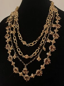 St. John Triple Kette & Kristalle goldfarben Kettengürtel/Halskette 43" Länge - Bild 1 von 16