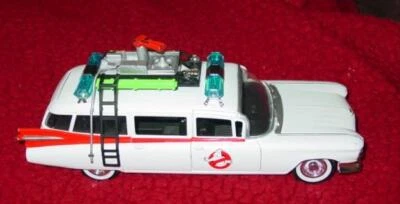 JADA 1:24 die-cast : Ghostbusters 1959 Cadillac Ambulance Ecto-1 White #99731 - Image 1 of 4