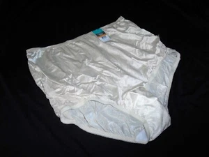 NWT Fawn Pink Shiny Women's VANITY FAIR Lace Nouveau Panties Briefs #13001 7 L - Picture 1 of 4