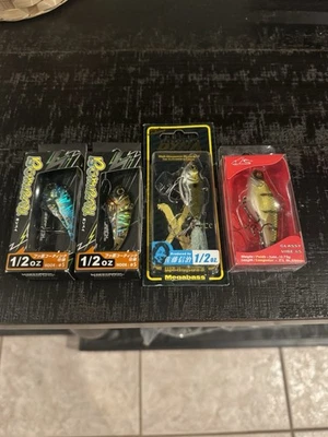 Paquete Blade Bait-Gee Crack Bombay, Megabass DynaResponse, River2Sea Glassy Vibe Foto 1 de 4