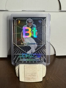 2024 Panini Obsidian - Atomic Initials Brian Thomas Jr. #20 (RC) - Bild 1 von 2