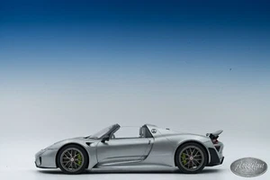 1/12 Autoart Porsche 918 Spyder Silver 🤝ALSO OPEN FOR TRADE🤝 - Picture 1 of 5
