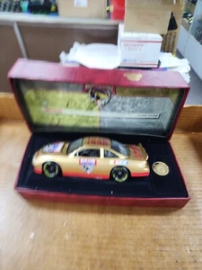 Action NASCAR Legends 50th Anniversary Bill France Gift Set 1:24 NIB - Picture 1 of 4