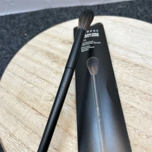 Morphe V111 Vegan Blush Brush Highlighter Tool - Picture 1 of 3