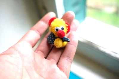 Vintage Poupée Doudou Peluche MINI Personnage 4cm Yeux Mouvement 1970' - Photo 1/4