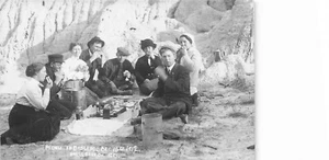 Mellette County SD Picnic In Badlands 12-15-1912 Real Photo Postcard - Picture 1 of 2