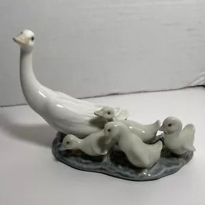 Lladro Figur von Mutter und Baby Gänse - Bild 1 von 15