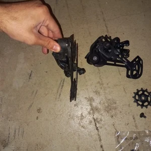 2x Shimano SLX M7100 Schaltwerk – defekt / Teilespender - Bild 1 von 17