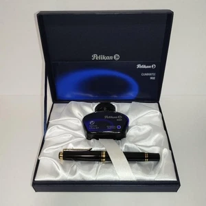 Pluma estilográfica Pelikan Souverän M600, plumín F, negro x oro - Imagen 1 de 18