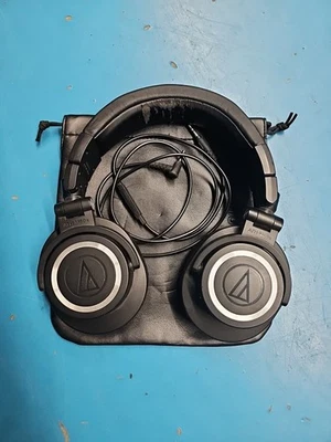 Audio-Technica ATH-M50xBT - Black - Image 1 of 4