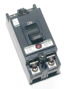 Interruptor de circuito Matsushita BAT2-30-11 2P 30AF 30A T-30 AC600V DC250V [PZ3] - Imagen 1 de 2