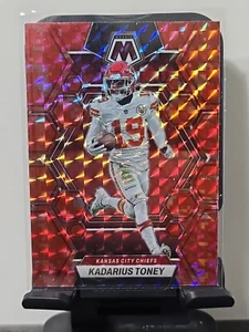 Mosaico Panini 2023 Kadarius Toney rojo camuflaje mosaico Prizm #112 Kansas City Chiefs - Imagen 1 de 6