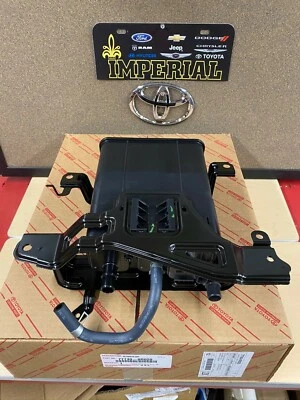 2017-2018 TOYOTA RAV4 GENUINE OEM NEW CHARCOAL VAPOR CANISTER 777400R020 - Image 1 of 4