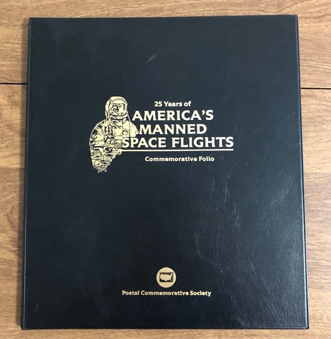 25 YEARS AMERICA'S MANNED SPACE FLIGHTS POSTAL COMMEMORATIVE SOCIETY MINT BOOK Cover