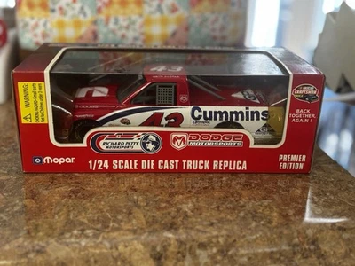 Camión de carreras Racing Champions 1:24 1996 Rich Bickle #43 Cummins/Richard Petty NUEVO Foto 1 de 4