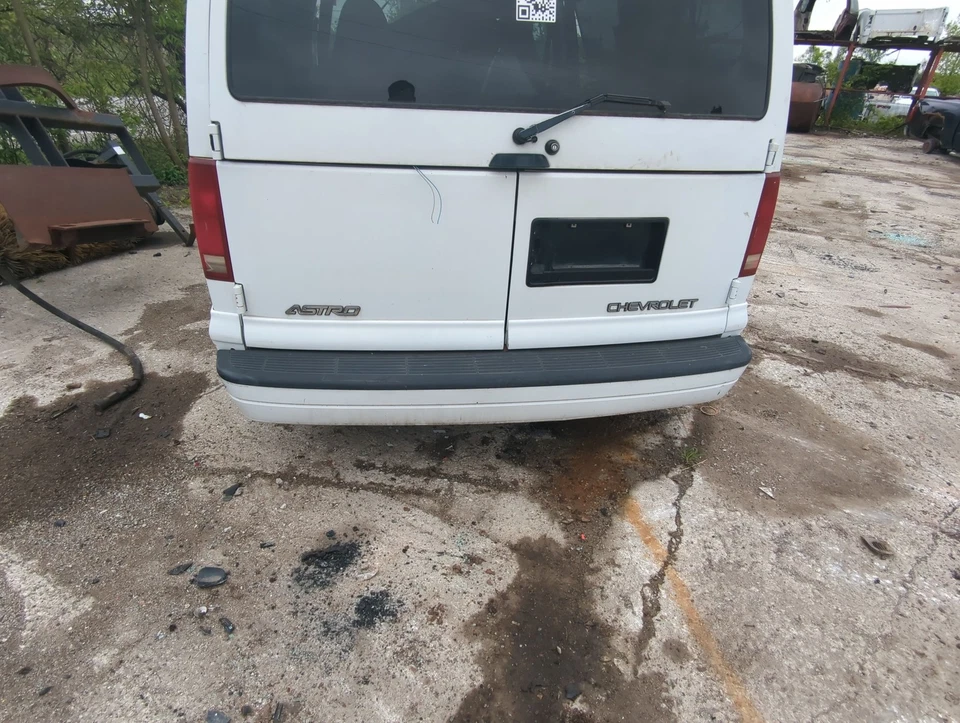 1995-2005 Chevrolet Astro Rear Bumper Assembly Oem E7K8P Foto 1 de 1