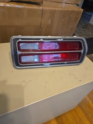 RH PASSENGER SIDE TAILLIGHT LAMP ASSEMBLY PLYMOUTH VOLARE 1976-77 CUSTOM PREMIER - Image 1 of 3
