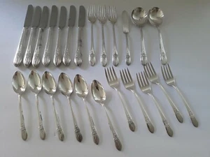 Rogers TRIUMPH Extra Plate Silverplate - 24 Pezzi Cucchiai, Coltelli, Forchette (S8) - Foto 1 di 6